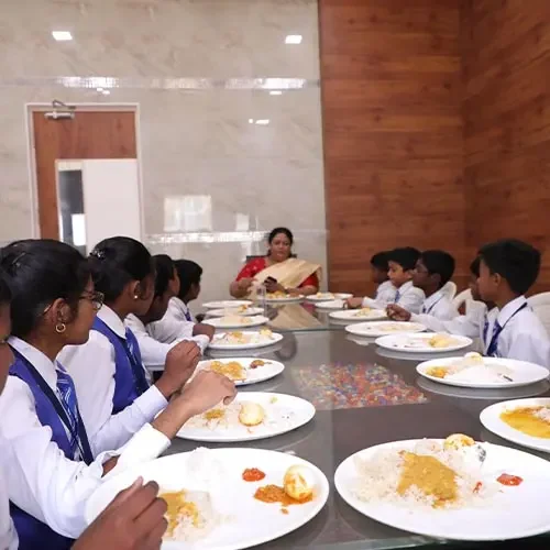 International school_0018_PCIS4636