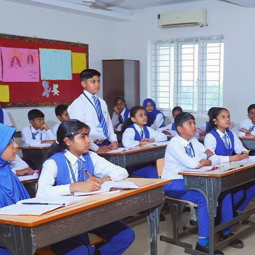 International school_0194_0U8A3859