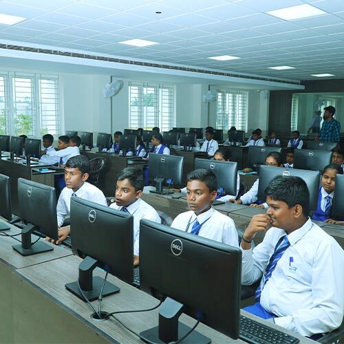 International school_0217_0U8A3703