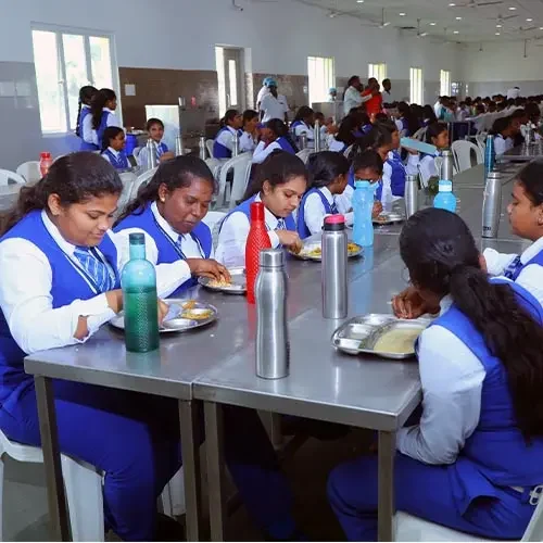 International school_0222_0U8A3684