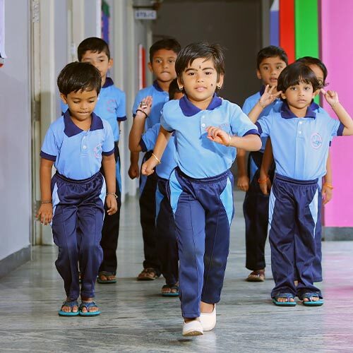 International school_0238_0U8A3495